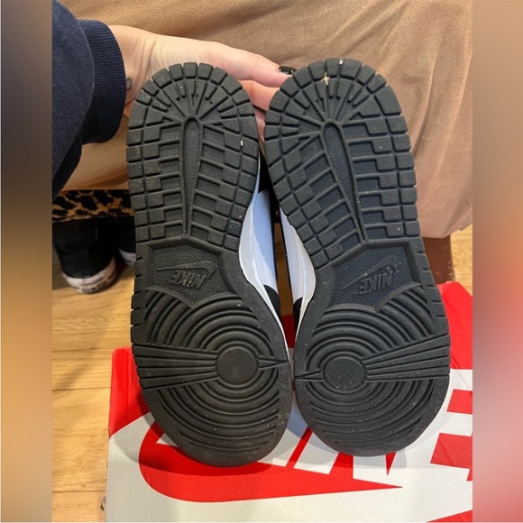 Nike dunk pandas size w6.5/m5 EUC - Picture 7 of 8